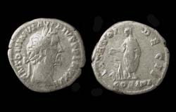 Antoninus Pius, Denarius, Emperor sacrificing reverse, LOOK!